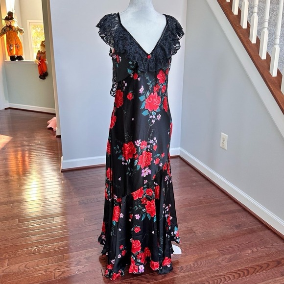 Free People Dresses & Skirts - NWT Free People Warm Hearts Open Back Lace Trim Midi Dress‎ Black Floral Rose